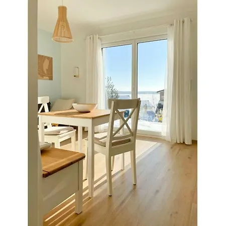 House In Reed 1 - 2 *